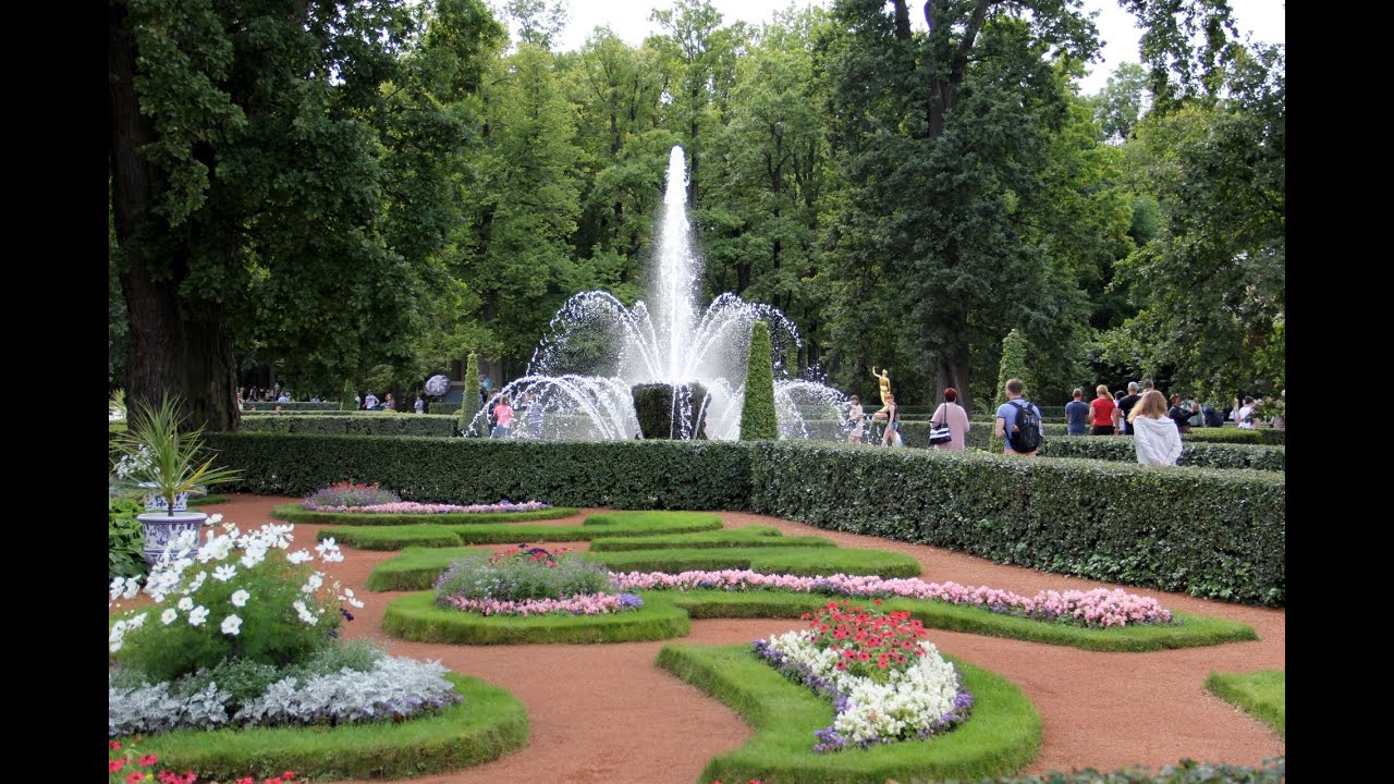 Monplaisir palace  in the Gulf of Finland - Peterhof Lower Park.