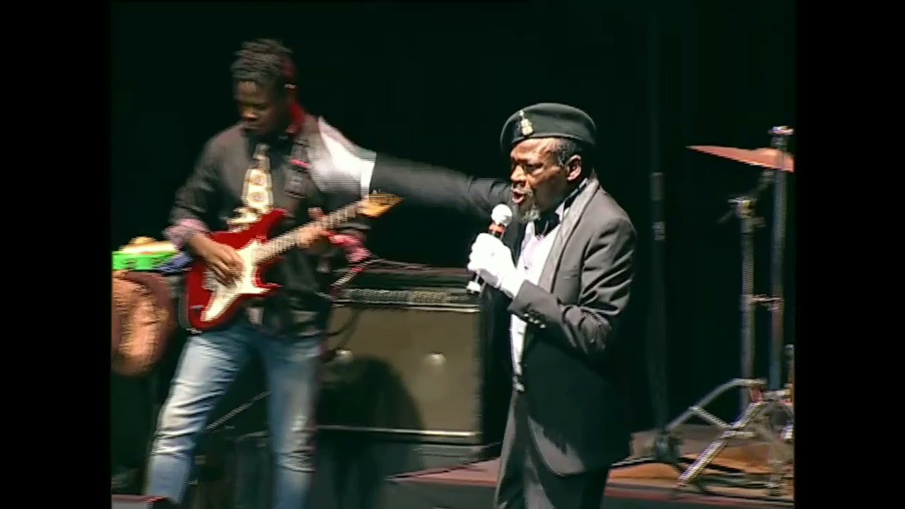António Marcos. Maengani