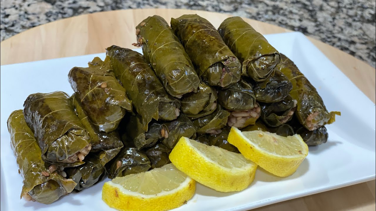 الذ محشي ورق العنب كيدوب في الفم و طريقة الطي ساهلة و بسيطة