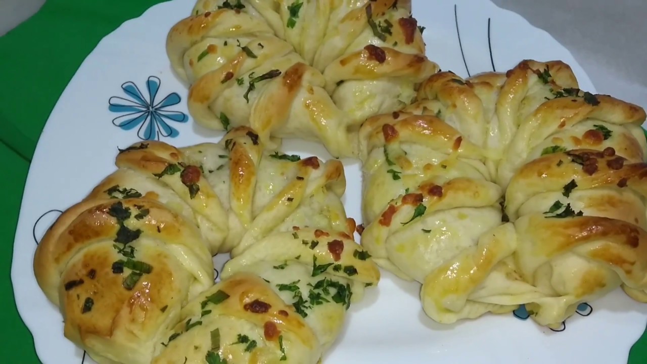 SALGADOS ASSADOS ROSCAS RENDADAS DE CARNE MOÍDA  E QUEIJO  FÁCIL