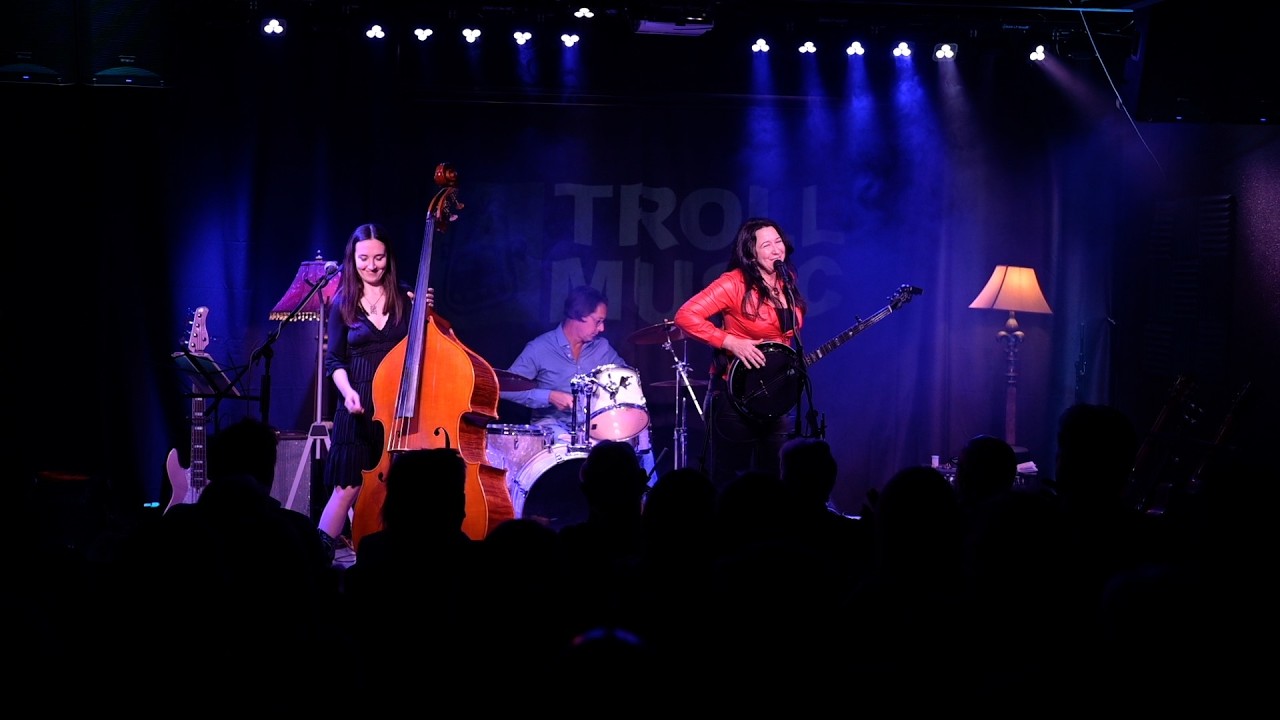 Mean Mary live at Troll Music – “Memphis Moon”