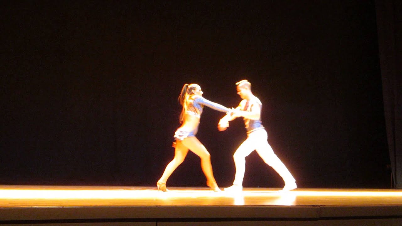KIKE Y FANIA SHOW EN KIZOMBACHATA 2014