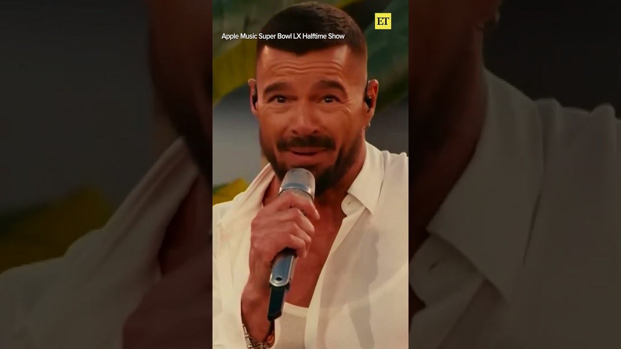 #rickymartin Made a Surprise Appearance During #badbunny's #superbowl  Halftime Show