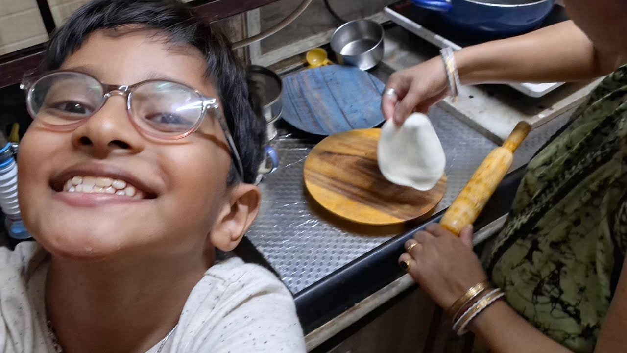অবশেষে মা ভাজলও ফুলকো লুচি ছেলের মুখে ফিরল হাসি 