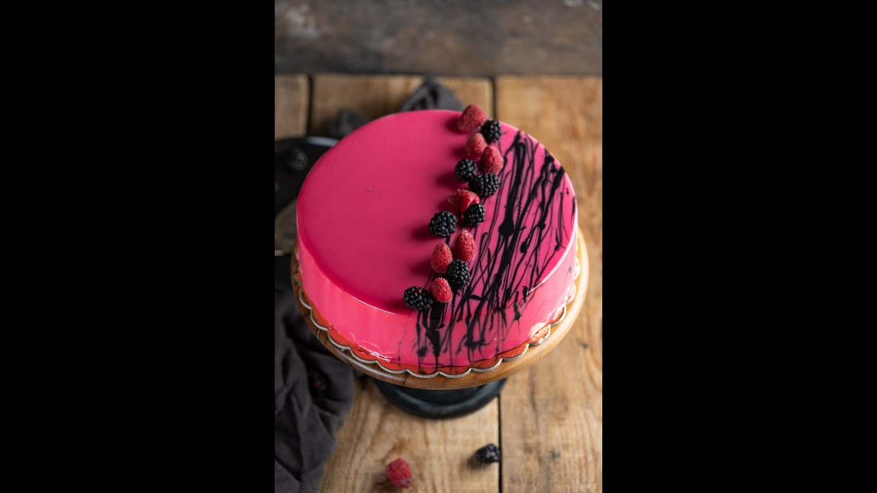 Mousse torta z belo čokolado in malinami - video recept
