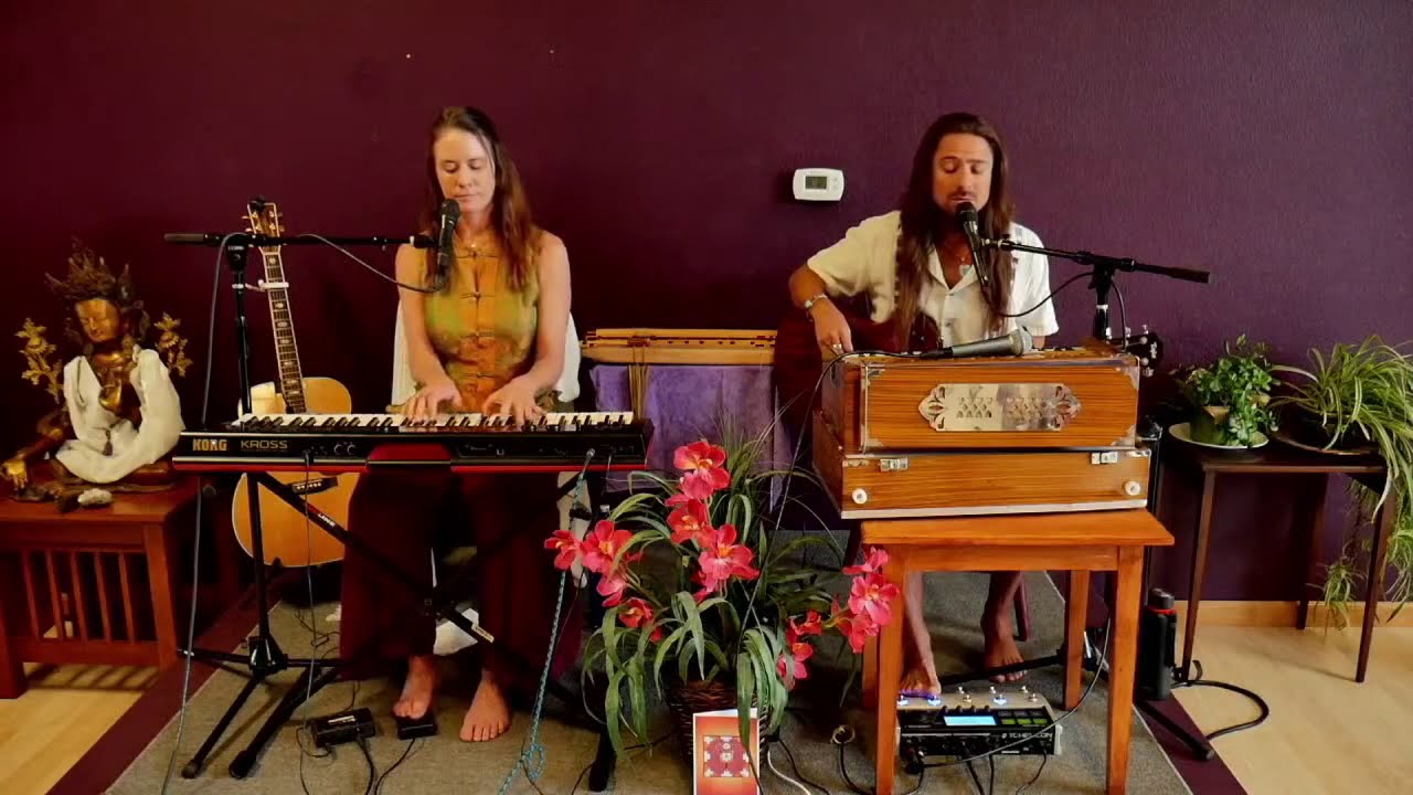 Jaya Lakshmi and Ananda |  Lakshmi Dreams Album Chant Concert