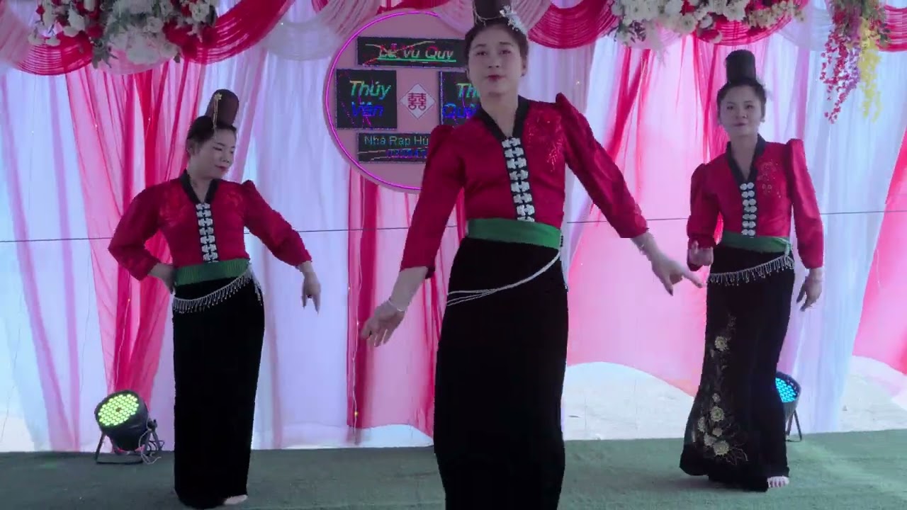 MÚA THÁI TÂY BẮC MỪNG LỄ VU QUY XEM CỰC CUỐN THÚY VÂN THẾ QUỲNH