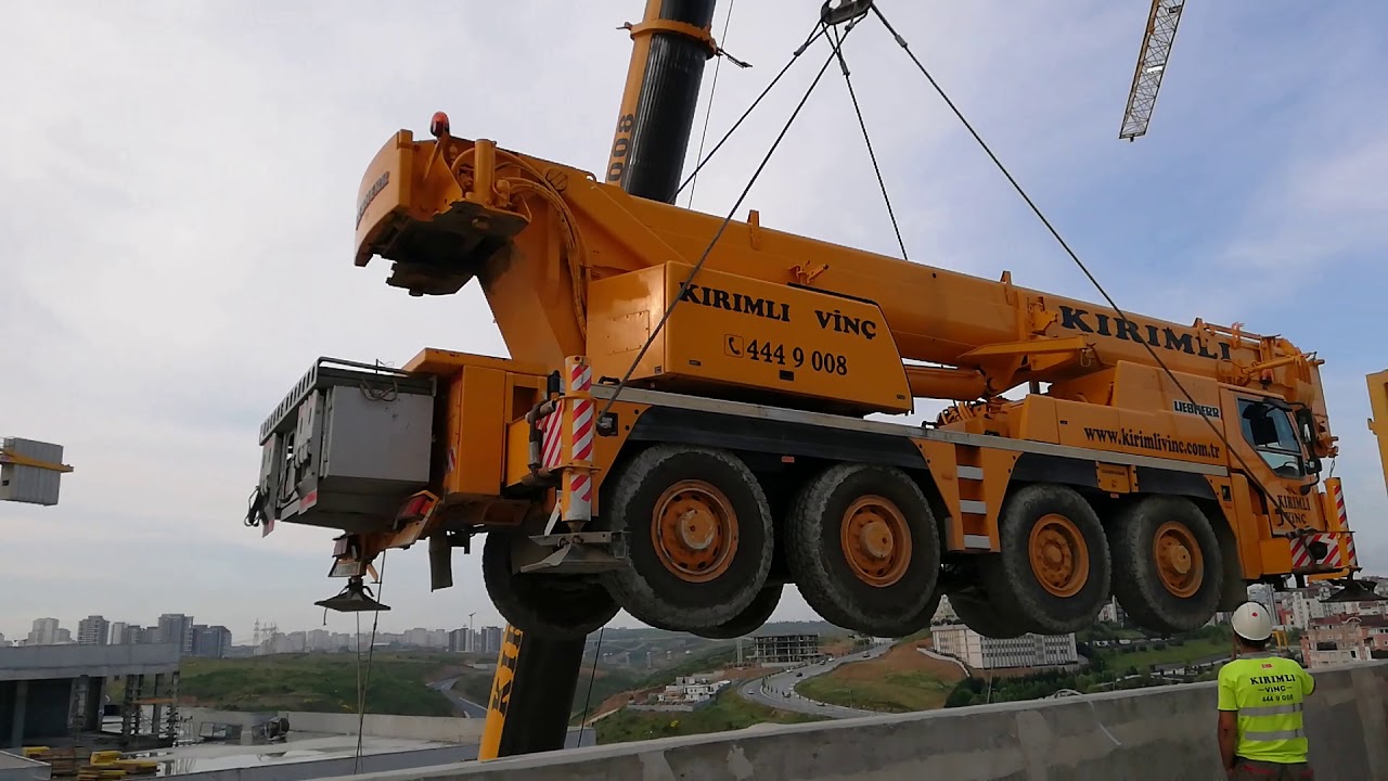 Çatıya mobil vinç atmak. Kulevinç mobilvinc Kırımlı vinç liebherr Başakşehir sehir hastanesi