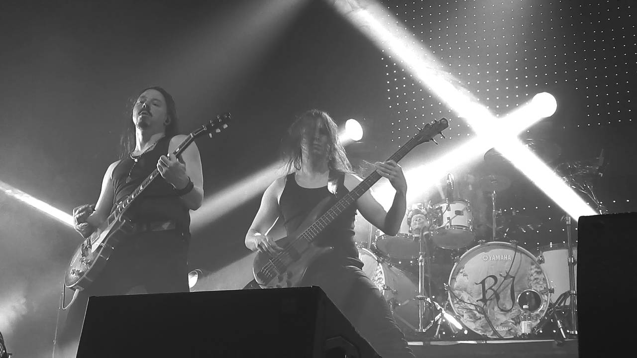 Raskasta Joulua 2015 Tony Kakko: Varpunen jouluaamuna (Savonlinna) Live