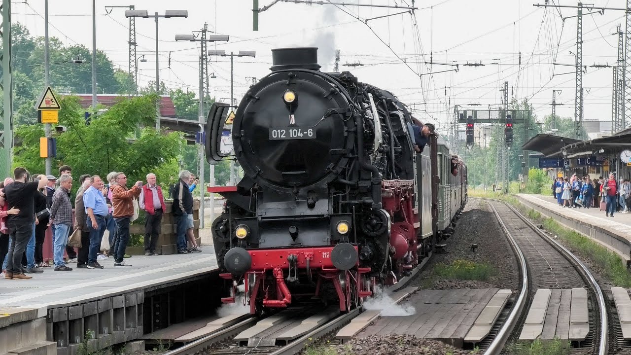 Schnellzuglok 012 104-6 auf dem Weg zur Kieler Woche in Lüneburg!