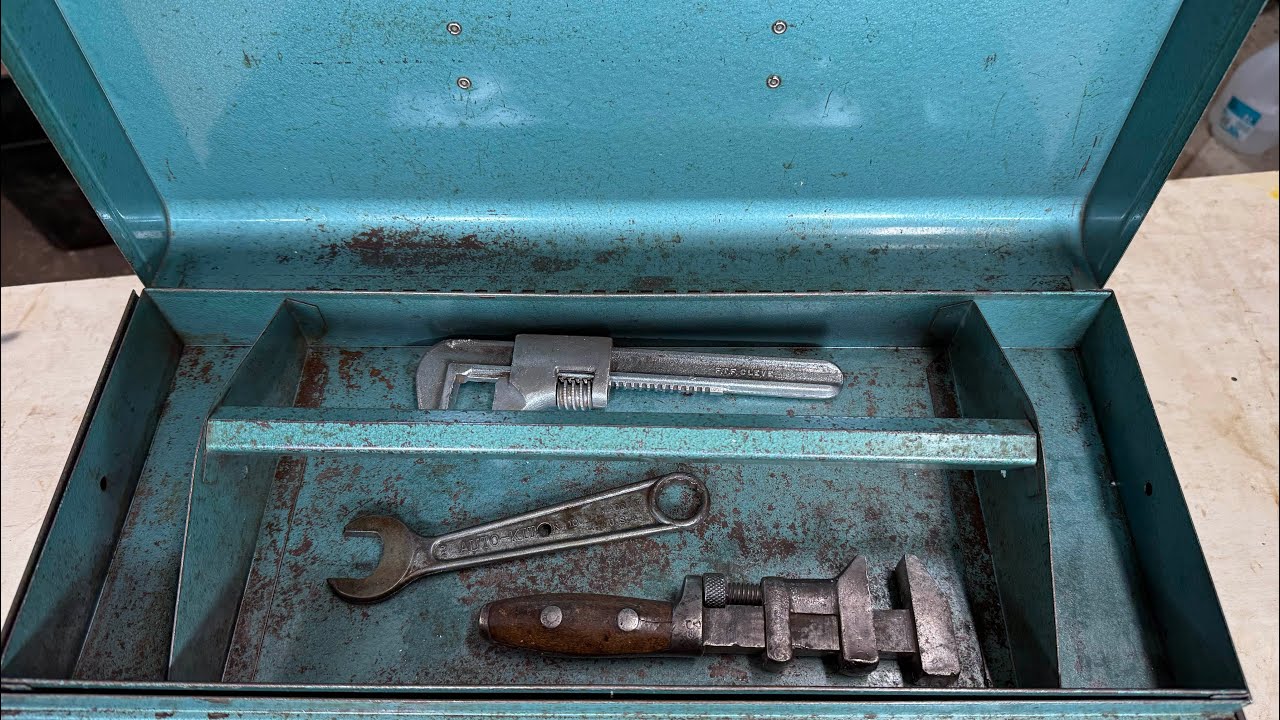 How to preserve and protect patina or rust. Waterloo Tool Box