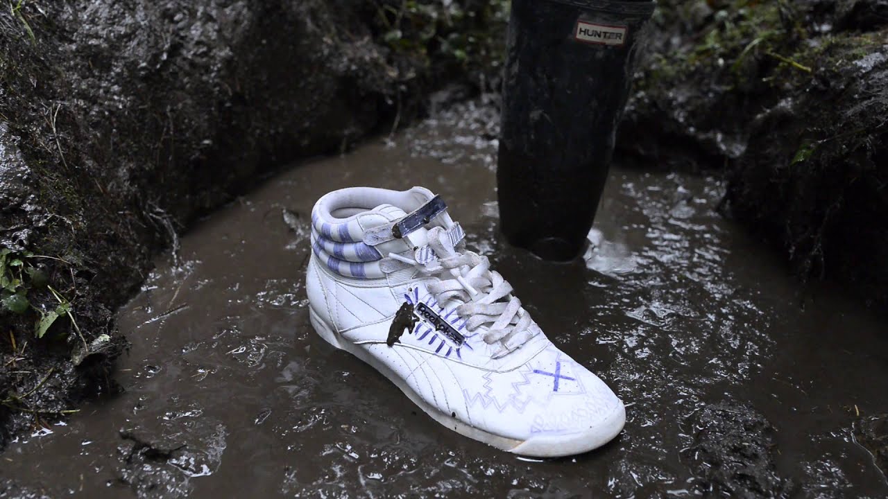 Reebok Freestyles muddy 1