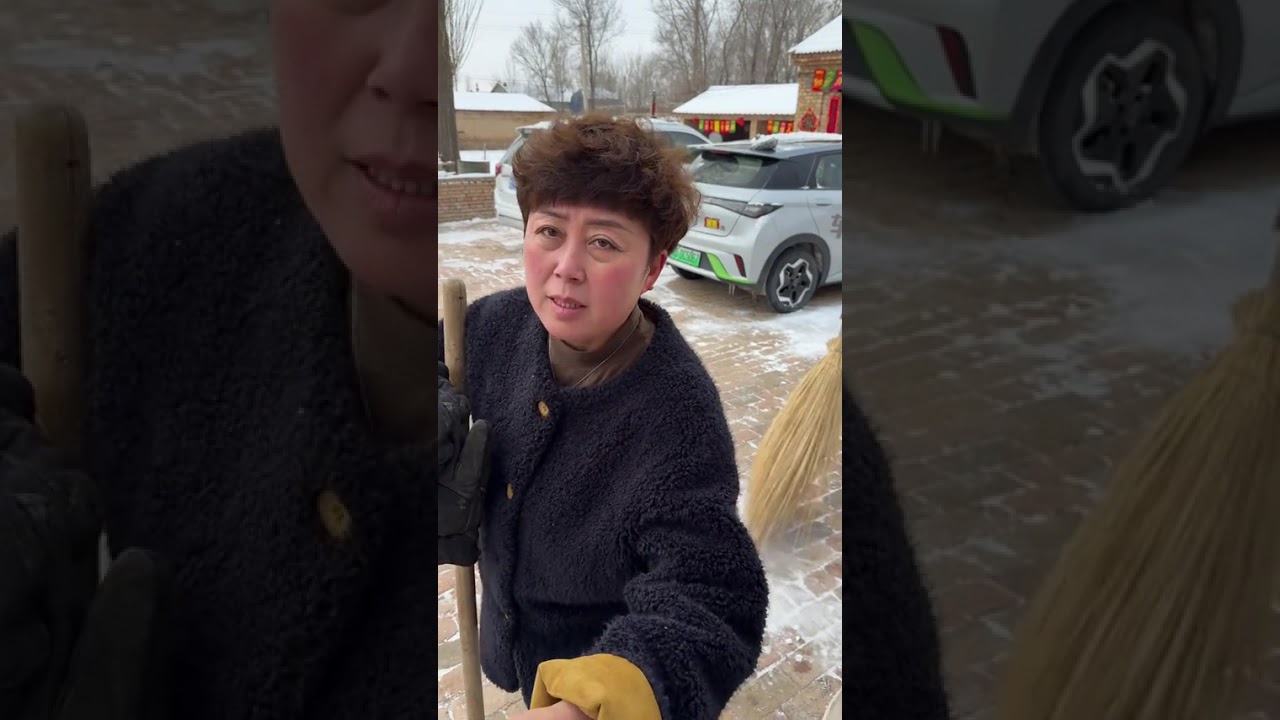 Snowy Home Sweeping: Sister and Dad's Cozy Cleaning Adventure