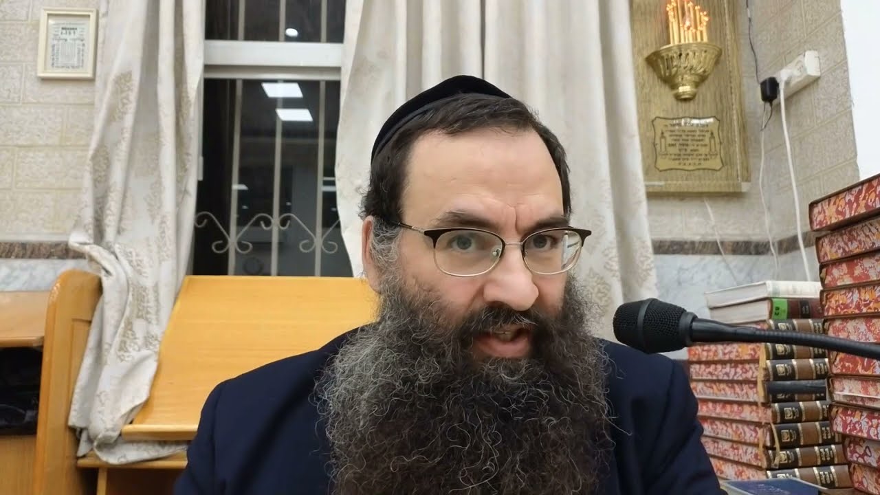 הרב עובדיה יוסף | האם רק ספרי התורה התימניים אמיתים?