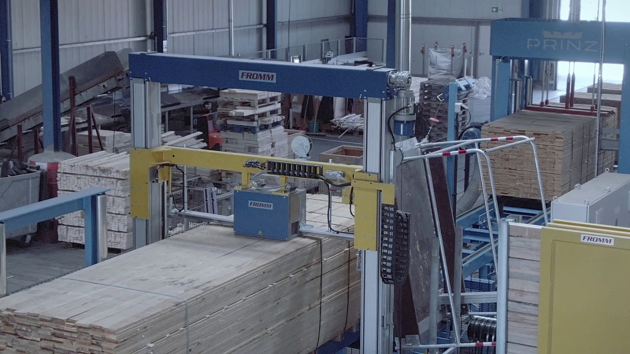 Prinz Bretterpaketsäge PC120 mit vollautomatischer Umreifung und Kantholzunterleger