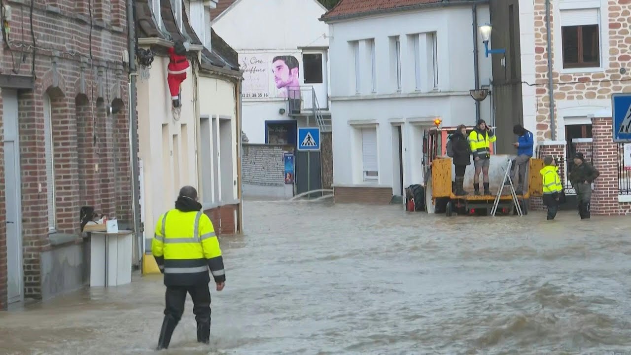 Crues dans le Nord de la France: l'Aa toujours à un niveau élevé à Blendecques | AFP Images