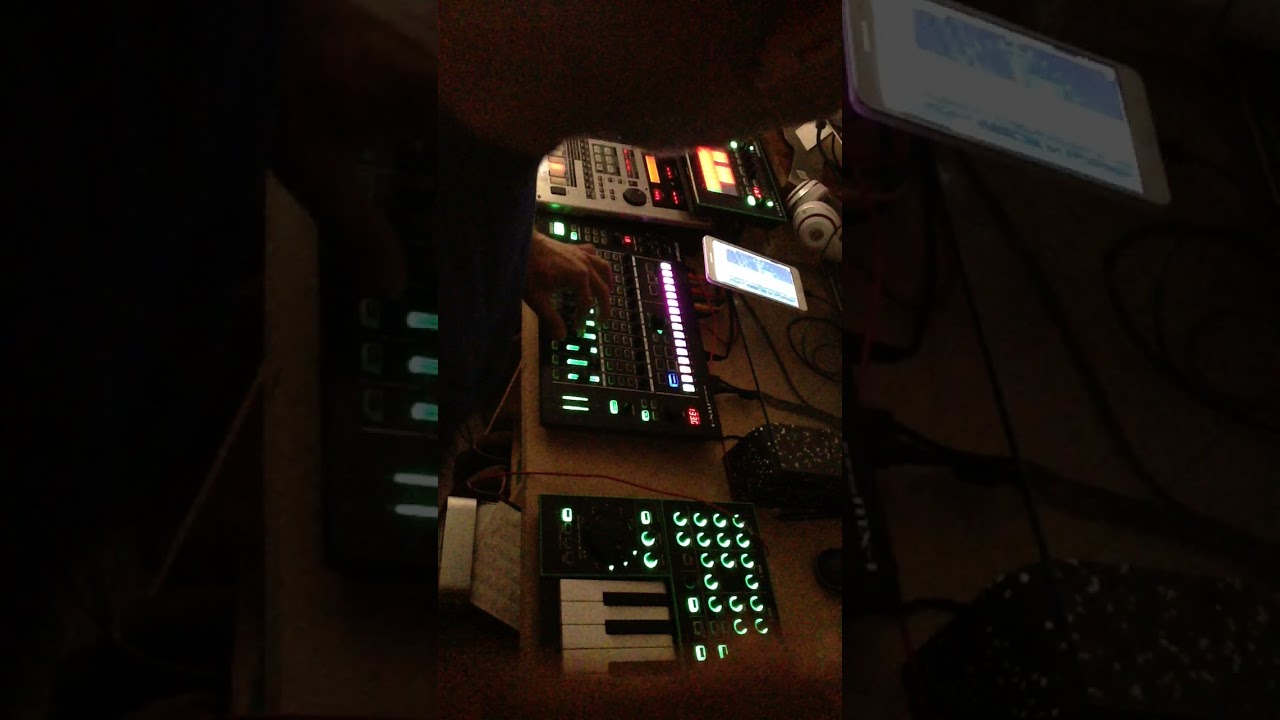 Roland Aira live jam