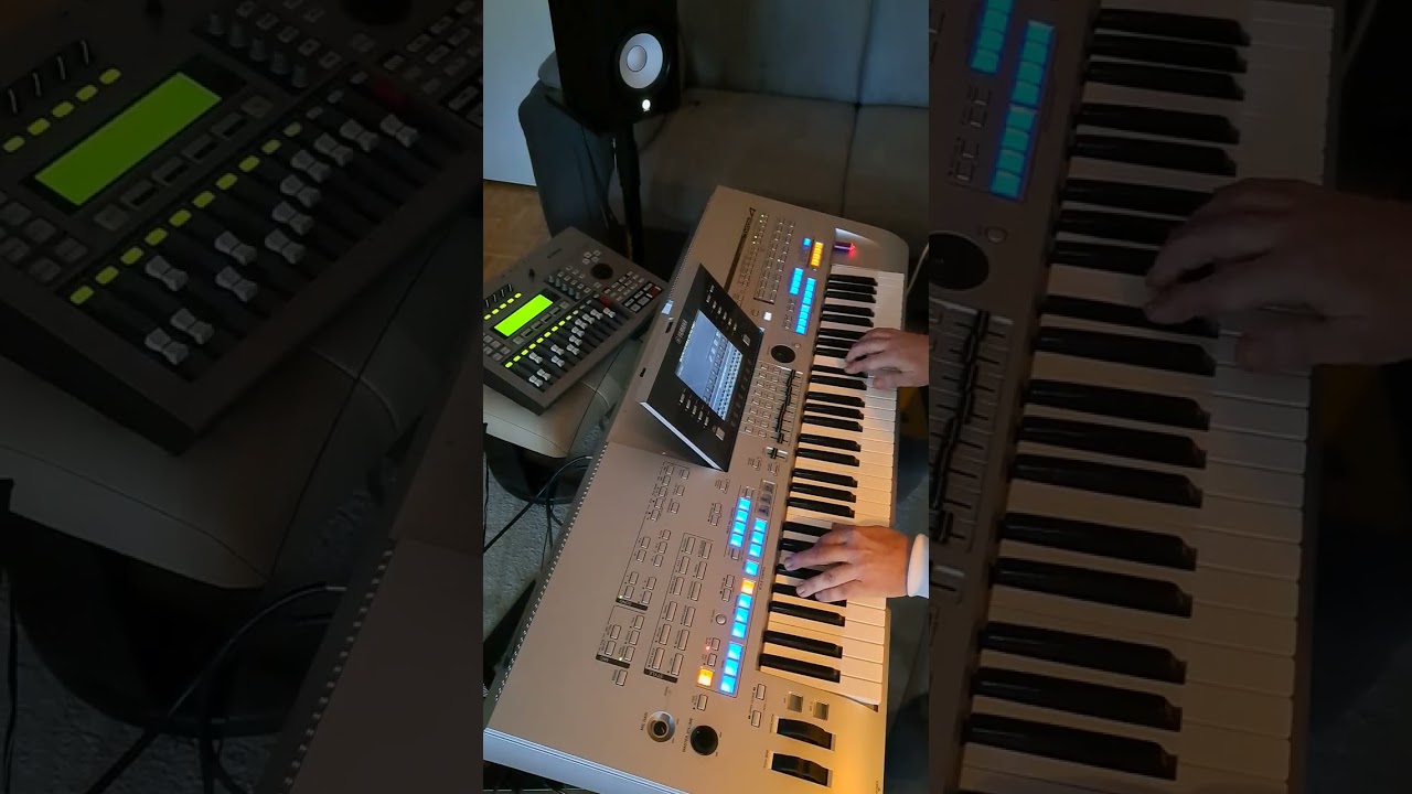 Pamiętaj Mnie - KOMBI.  (Cover by: ArekSynth75  YAMAHA Tyros 4)
