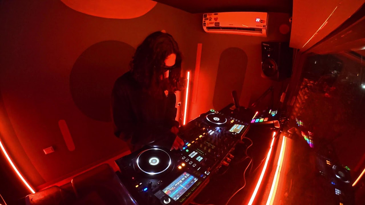 Aux Presenta: Powered By Puggy Discos  @Radio 28 (11 deFebrero, 2026)