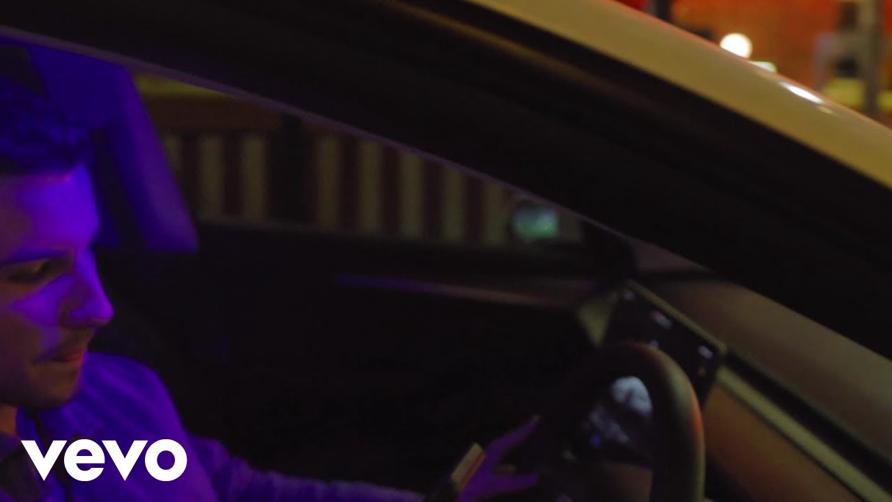Anthony Lucas - SLIDING IN MY DMS (Official Music Video)