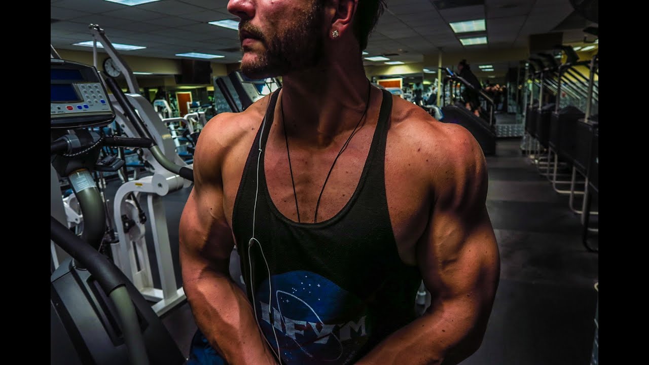 Drug Free Bodybuilding - The Lifestyle (IIFYM) Ep.5 'I NEED CARBS'