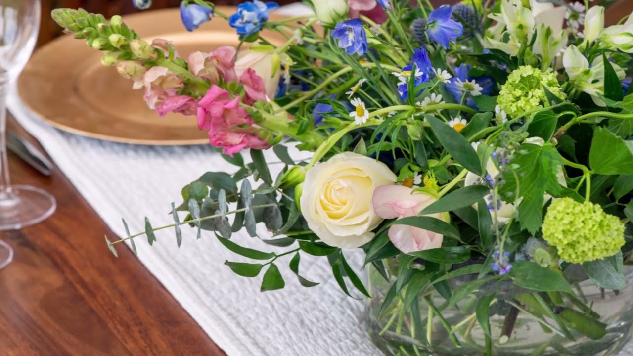Edinburgh Florist for Corporate, Business and Formal Events. Sustainable French Floral Designer.