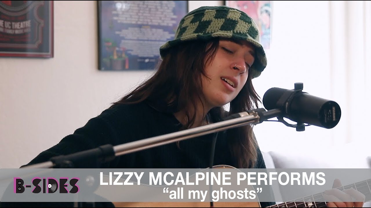 Lizzy McAlpine Performs 