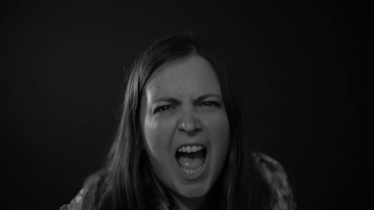 DECIBELLES - Qu'est-ce t'as