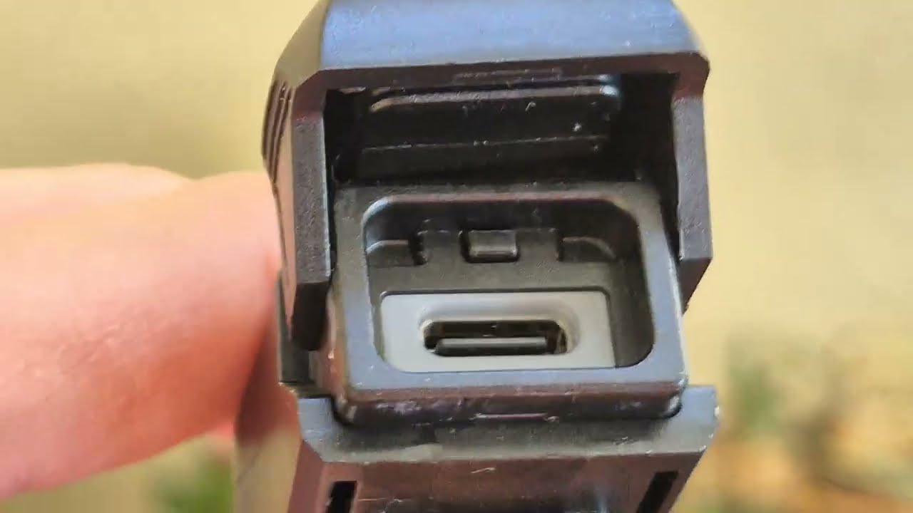 O melhor carregador USB a prova d'água para Motos