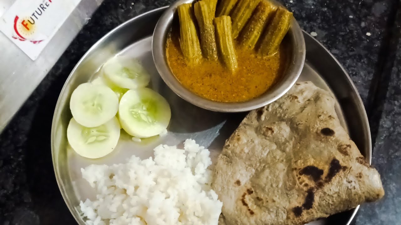अस्सल गावरान पद्धतीने शेवग्याच्या शेंगाची काळा मसाल्याची भाजी#मराठी#झणझणीत#😋😋@YouTube long video