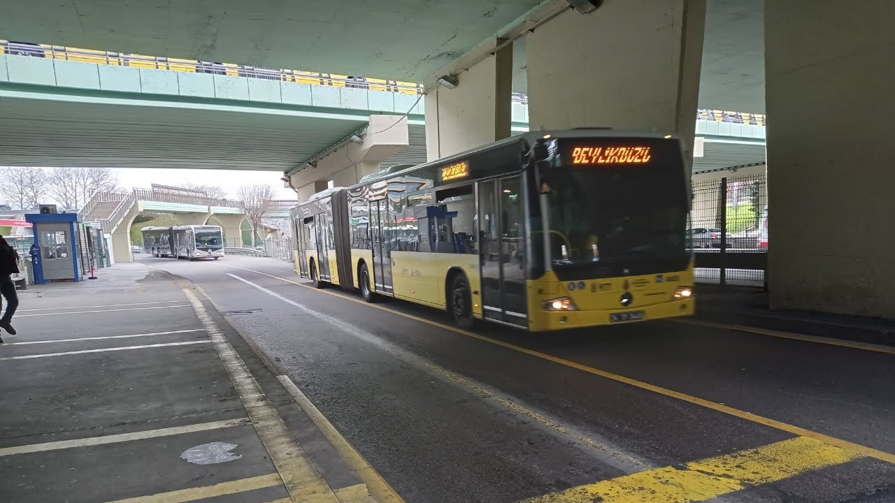 Metrobüs ile Zincirlikuyu - Şirinevler Arasında Seyahat