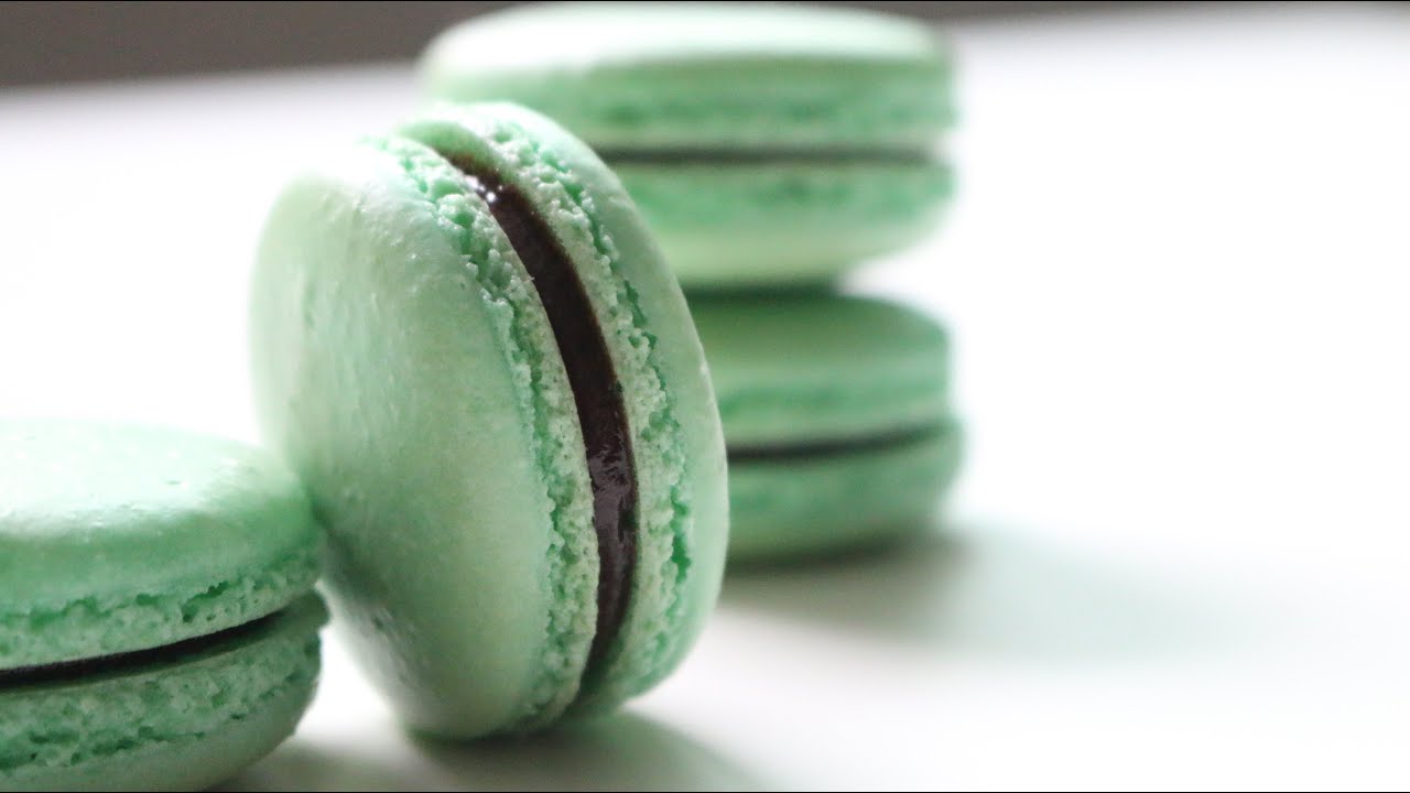 Chocolate Mint Macarons  Recipe 민트 초코마카롱 만들기 ミント チョコレート マカロン | 한세 hanse
