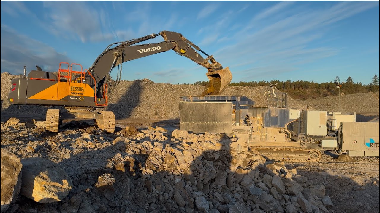 volvo 530 excavator feed jonsson 1208 mobile stone crusher! Heavy maskin action!