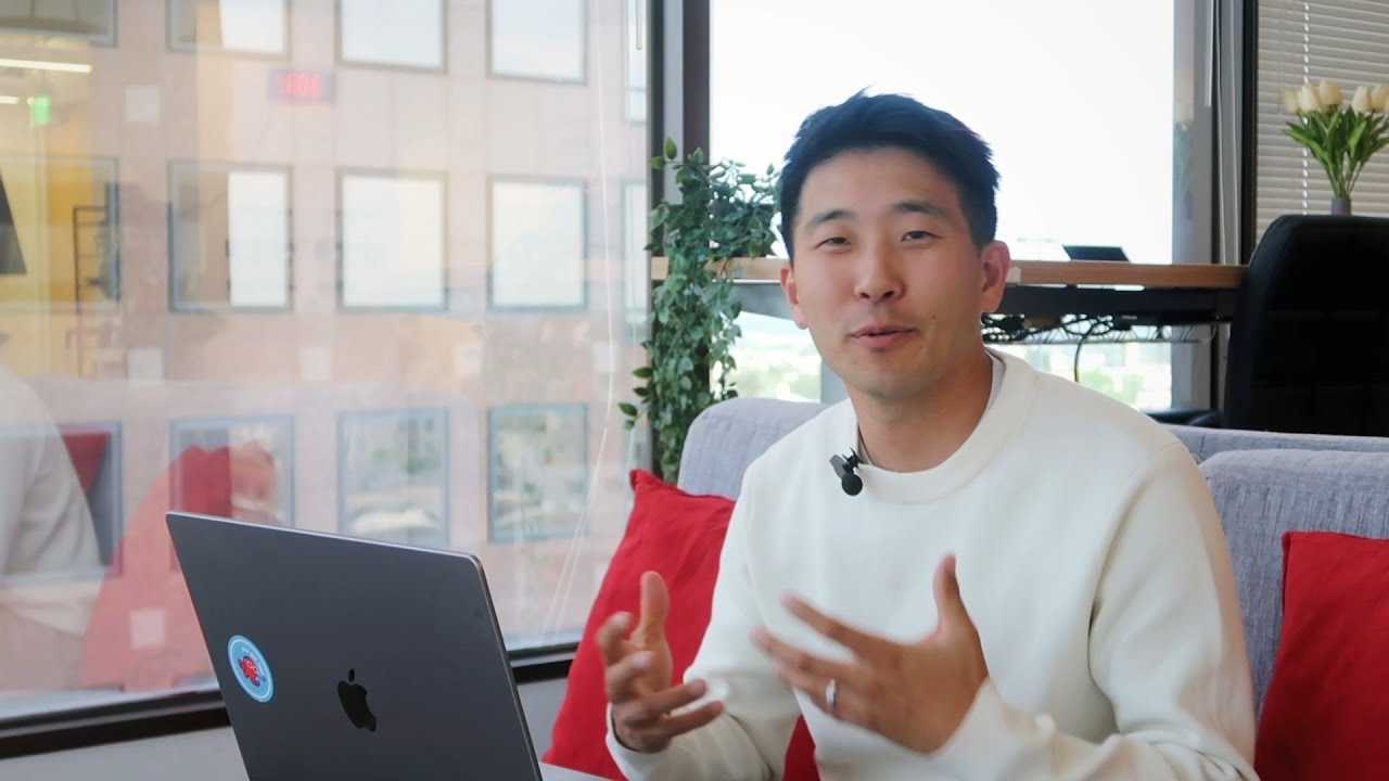 How to Capture Maintenance Knowledge with AI: Preserve Decades of Expertise | UpKeep AI Tips