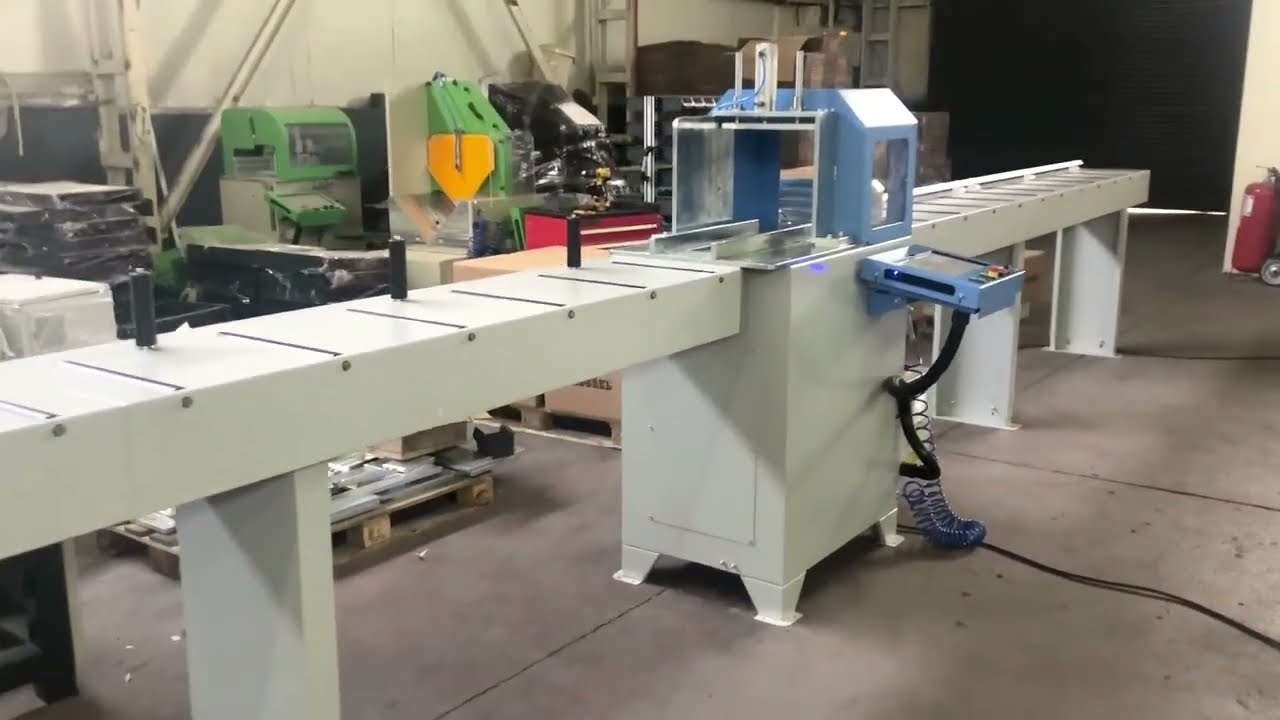 İzolasyonlu Panjur Kutu Kesim Makinası