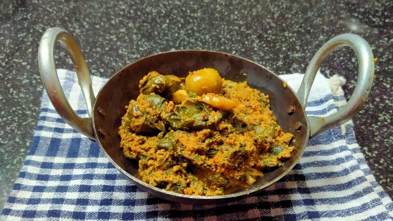 Ganti Bhuthi (Colocasia Leaves curry, ಕೆಸುವಿನ ಸೊಪ್ಪಿನ ಪಲ್ಯ) - Konkani