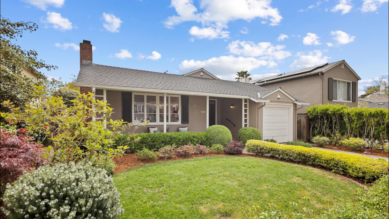 JUST LISTED | BURLINGAME (447 CUMBERLAND DR)