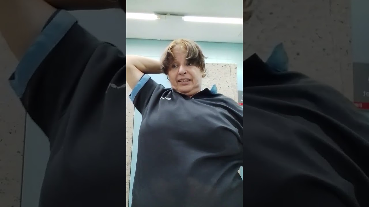  cortando meu cábelo ,se inscreva no canal 