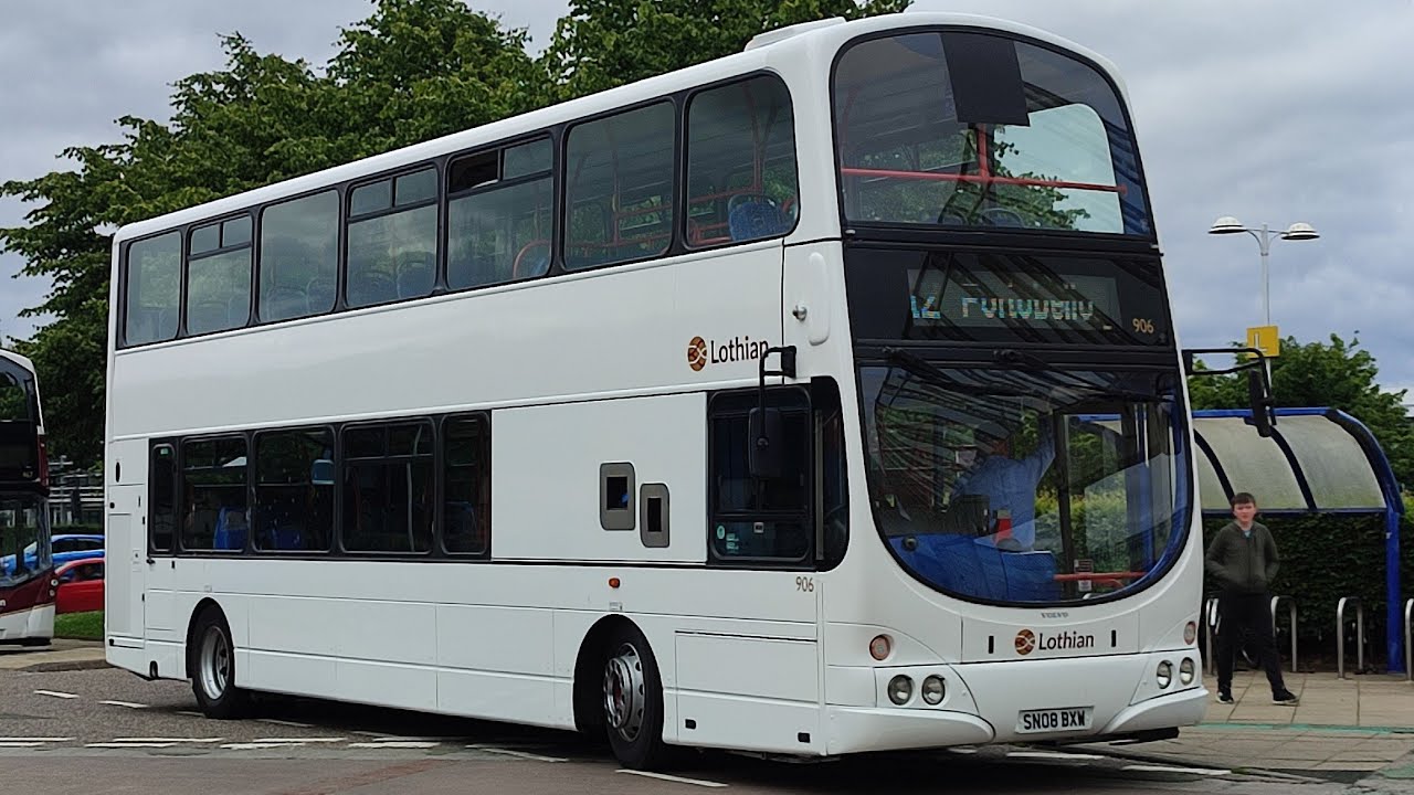 Lothian bus 906 Gemini 1 Volvo B9TL (SN08 BXW)