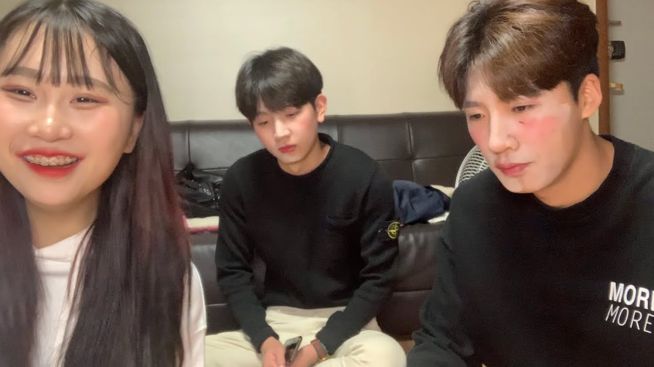 “조두팔”한테 10만원짜리 메이크업 받았습니다.