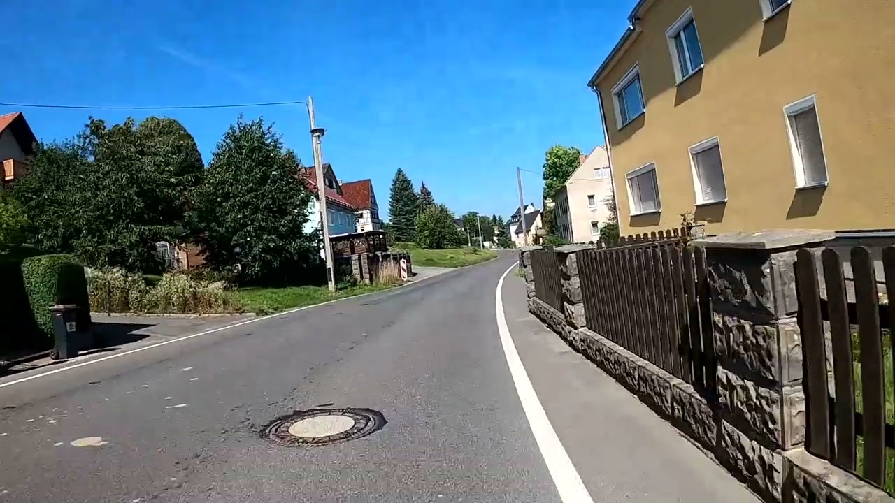 Radstrecke in Deutschland, wir fahren zur Talsperre Malter im Erzgebirge
