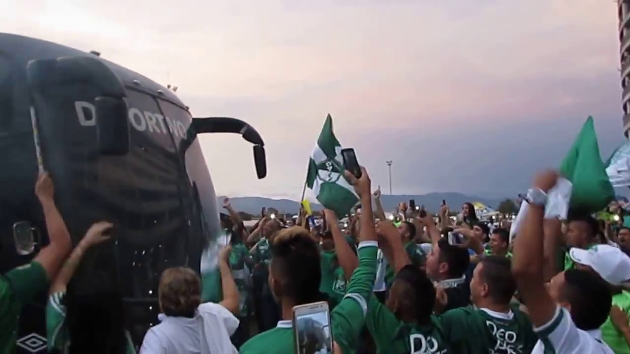 Llegada del Deportivo Cali a Estadio Palmaseca