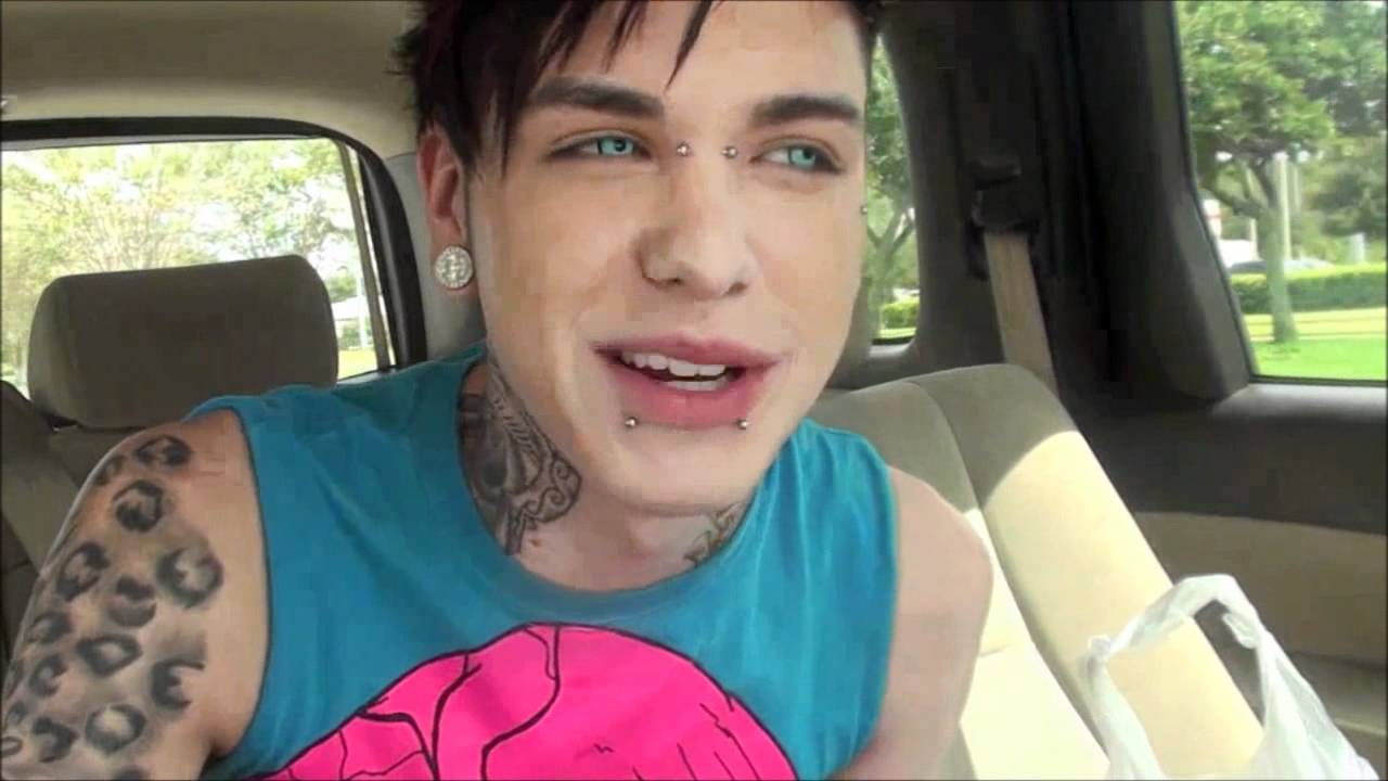 Dahvie Vanity And Jayy Von Monroe ~ Stereo Hearts