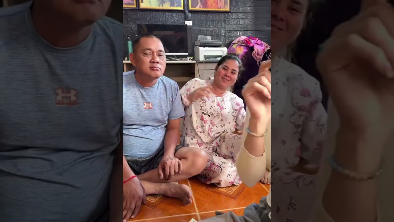 សុខ លីន ចូលឆ្នាំចិន ម៉ាក់តូច និង តាអូន ឈ្លោះគ្នា😂 Dad And Mom China New Year