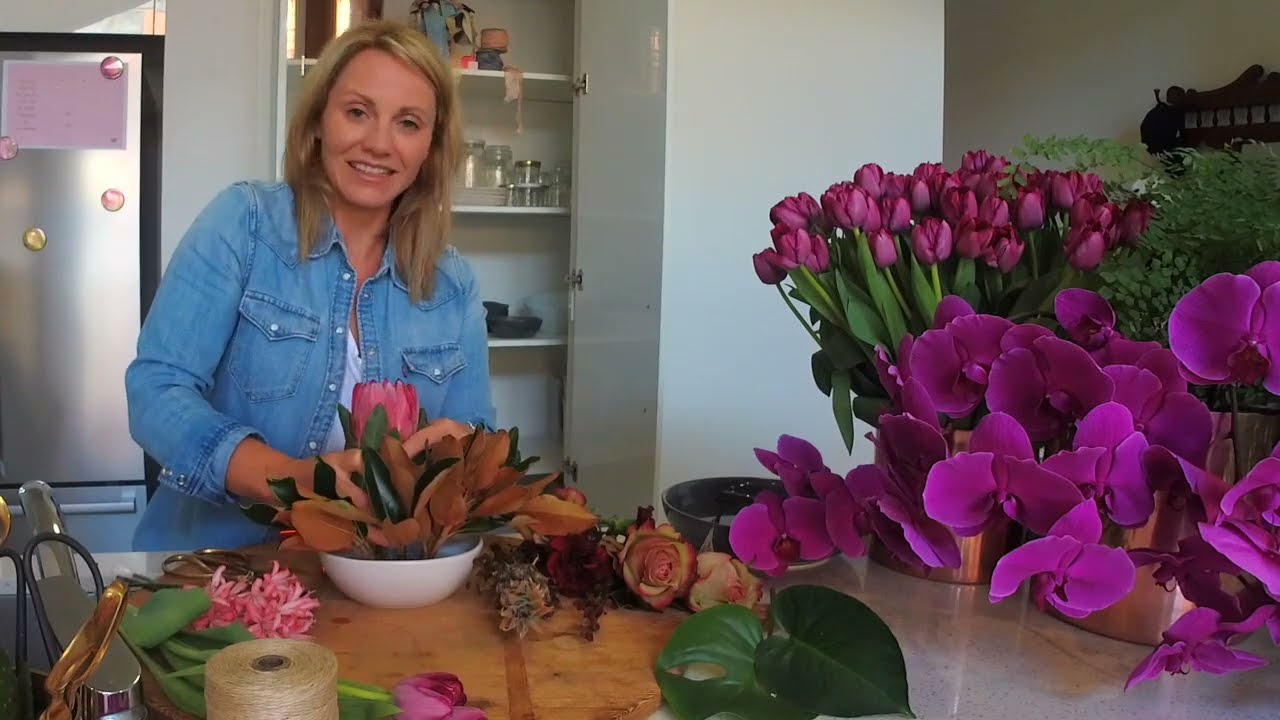 Small table centrepiece using a bowl and kenzan