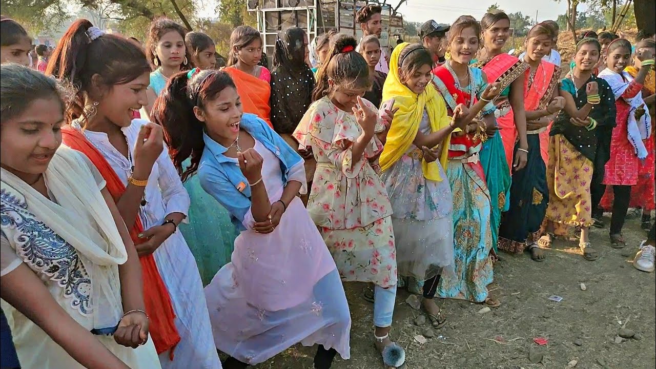 देसी_मकाई_🌾वालो_देशी_नो_डोडो_🌽खवाड़े || Nahaar || VK Bhuriya || Adivasi Girls Timli Dance