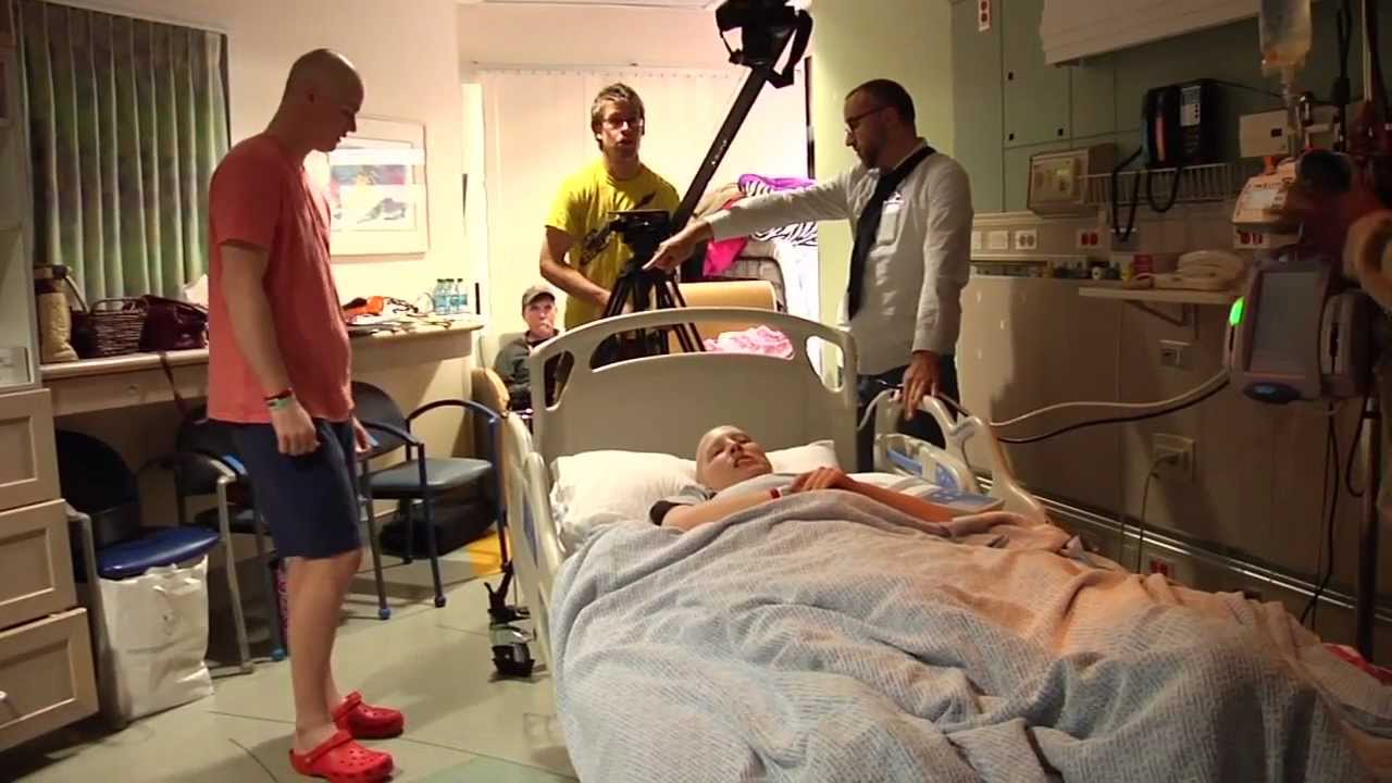 Extended Cut - Making Of Kelly Clarkson's 