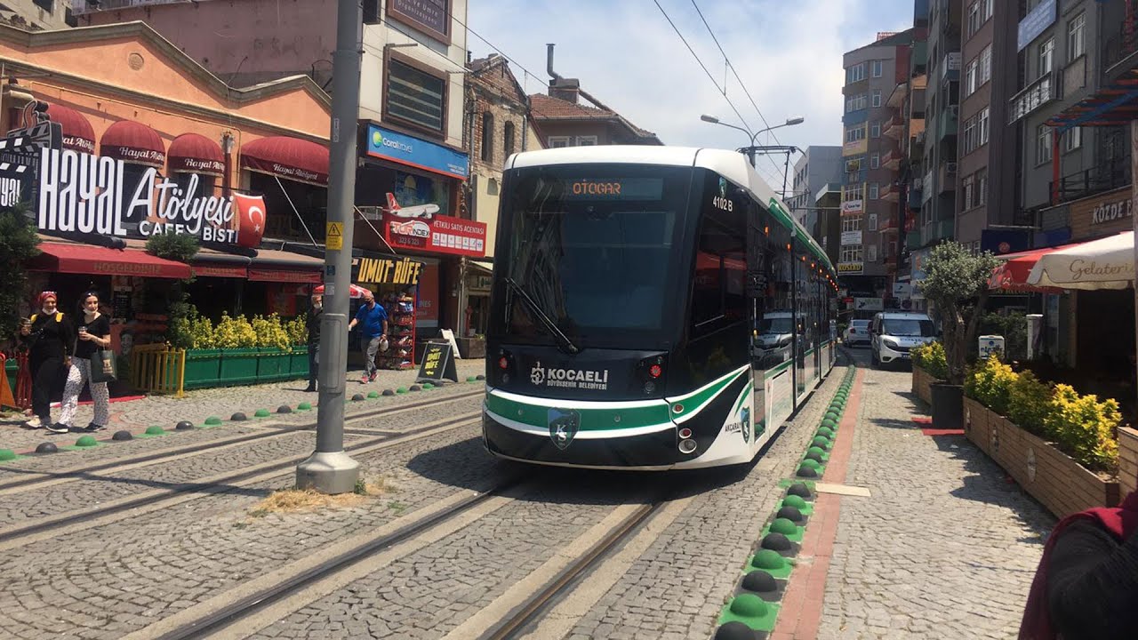Kocaelispor'un renkleri tramvay ve yollara taşındı