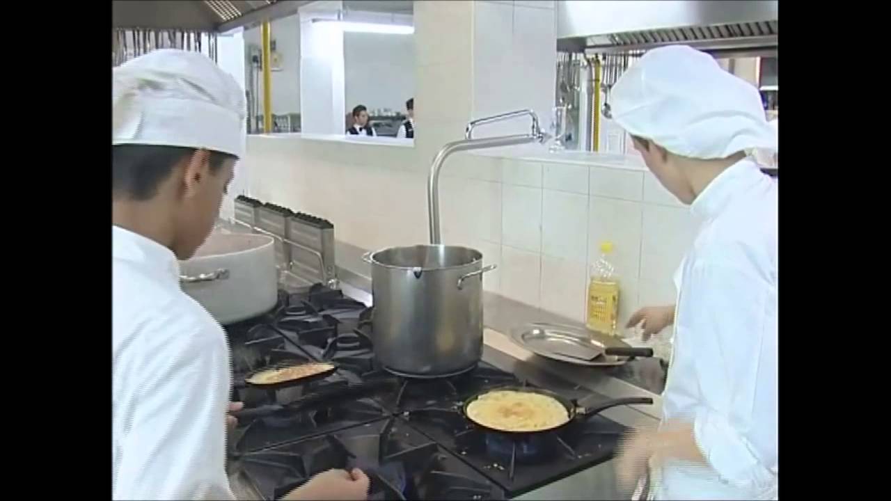 Scuola alberghiera di Acqui Terme. Dottor Mouse sos tv. 2° parte
