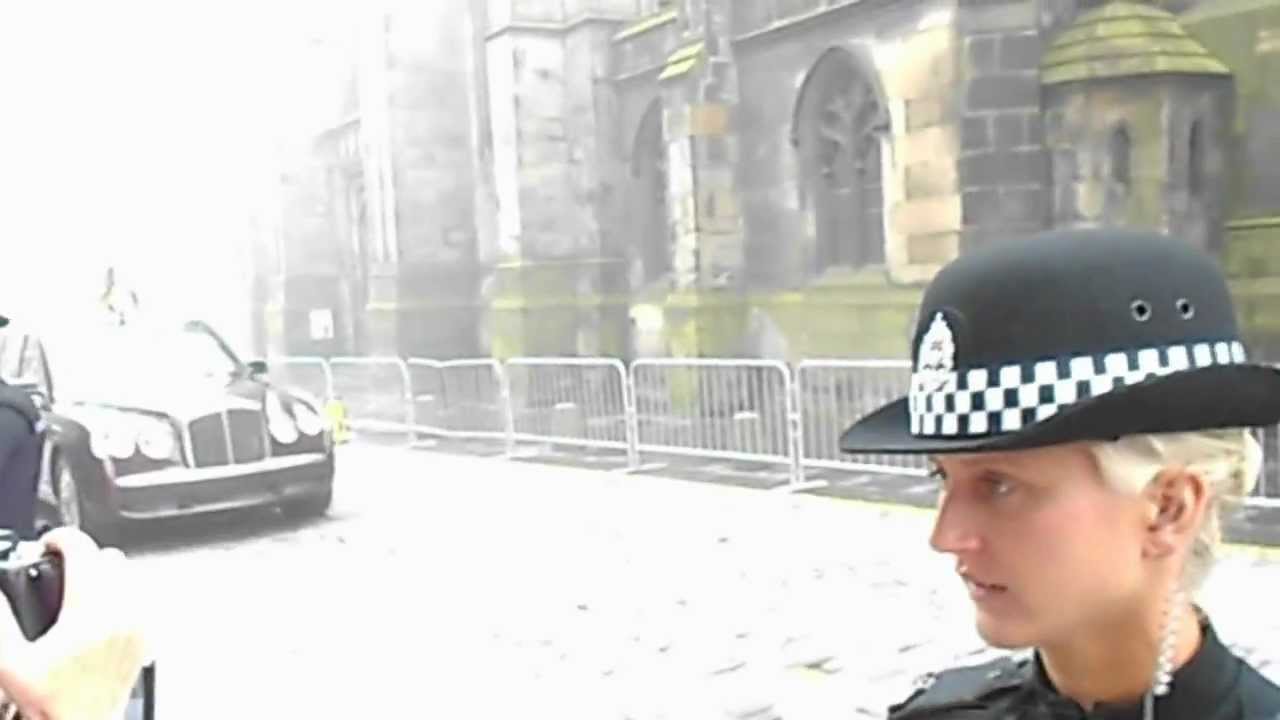 The Queen going to St Giles' Cathedral for Thistle service - Edinburgh